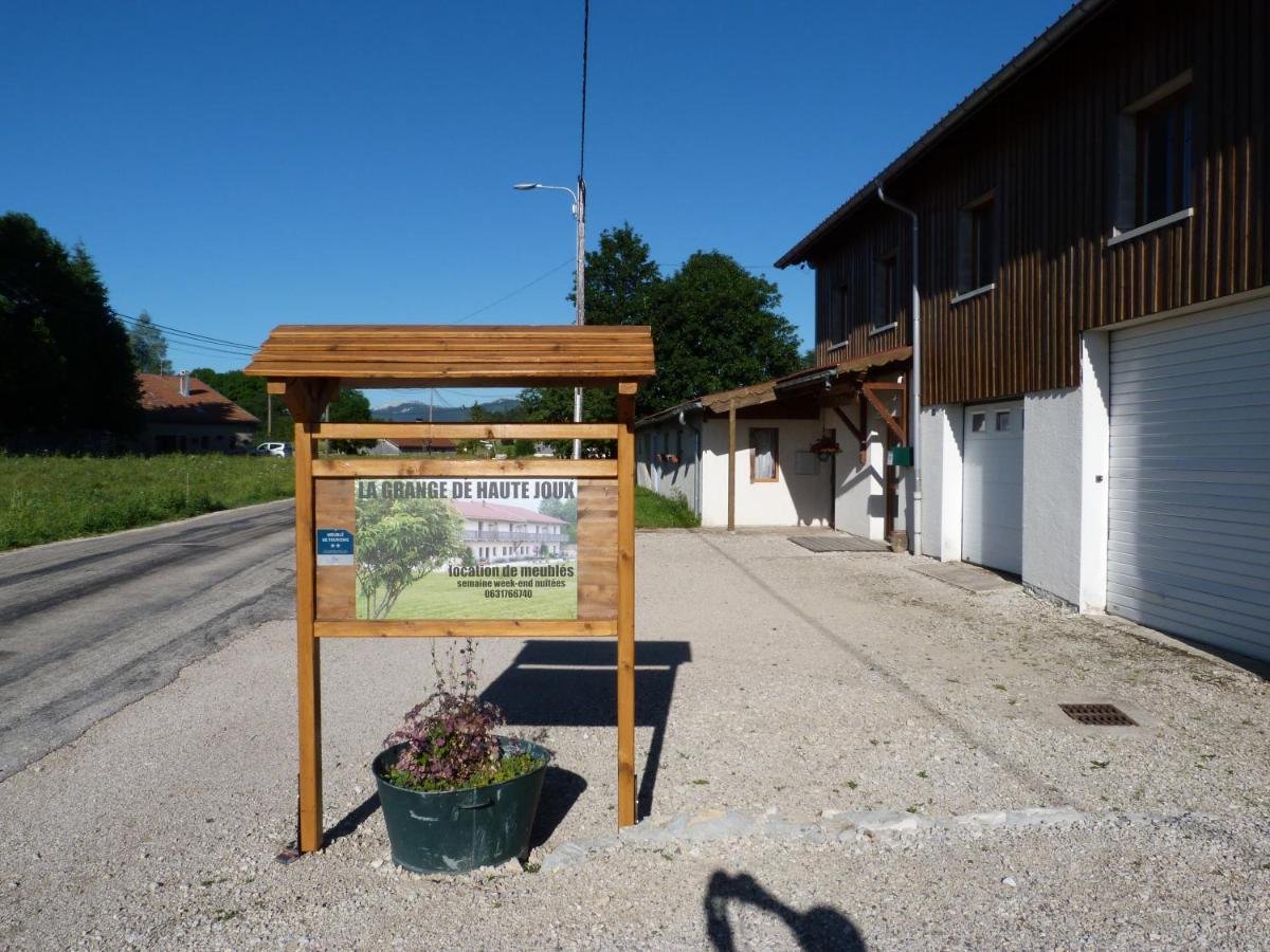 La Grange De Haute-Joux Les Fourgs Exteriör bild
