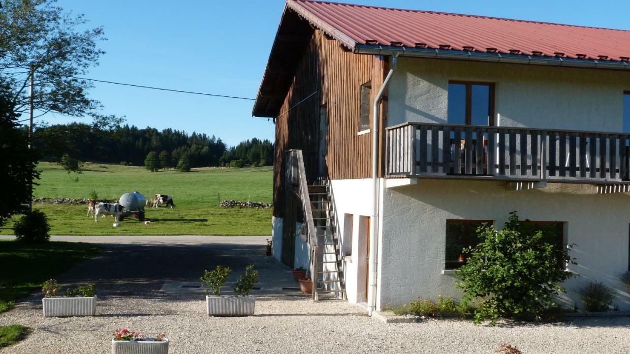 La Grange De Haute-Joux Les Fourgs Exteriör bild